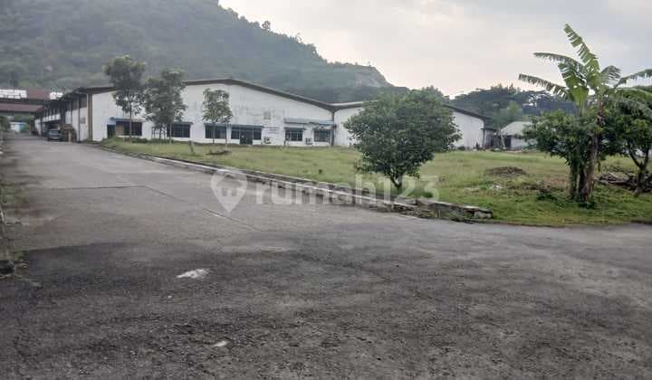 For Rent, Spacious Warehouse with 40ft Container Access, Nanjung, South Cimahi, Baros.