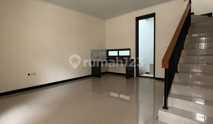 For Rent Ready-to-Occupy House in TKI V Taman Kopo Indah 5 Bandung, Holis Wing