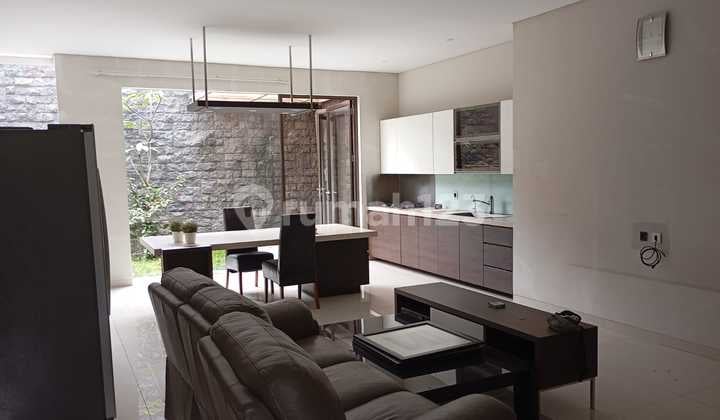 Disewakan Rumah Mewah Furnish di Pasteur Bandung Kota