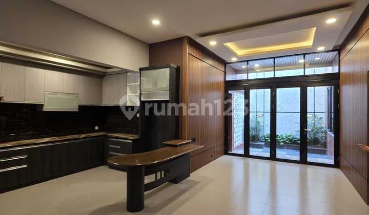 disewakan rumah luas mewah semi furnish di mekarwangi mekar wangi singgasana bandung kota toha