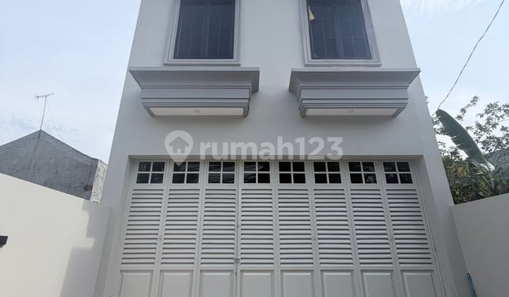 Ruko Baru 3,5 LT ,, Lt100/ LB 200, Spek Bangunan Premium,Jagakarsa, Jaksel.