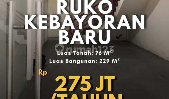 3-Story Shophouse, Mayestik, Kebayoran