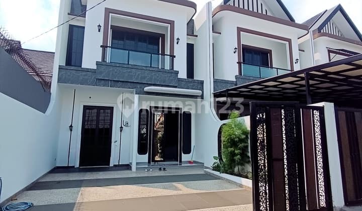 New 2-Story House, Land Area 142 / Building Area 200 sqm, Jagakarsa, South Jakarta
