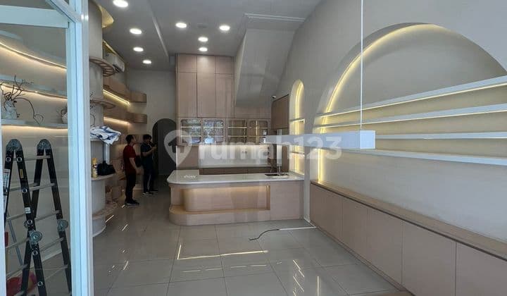 Disewa Ruko Pik 2 Uk 4,5x15 Mewah Full Furnish