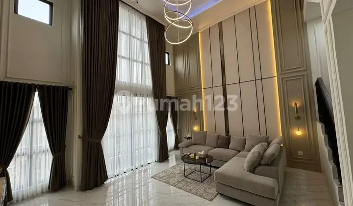 Dijual Rumah di Mampang Prapatan Dekat Pusat Perbelanjaan