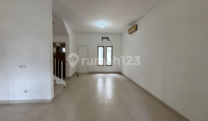 House for Rent in Cakung, Alamanda Cluster, Semi-Furnished (007) (015)