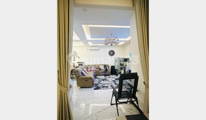 Turun Harga Drastis Jual Rumah Mewah 2 Lantai Full Furnished di Cluster Shinano, Jakarta Garden City, Cakung 034