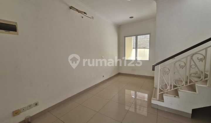 For Rent Thames Cluster House Jgc - Garden View, Cool & Rear Renovated! (030)