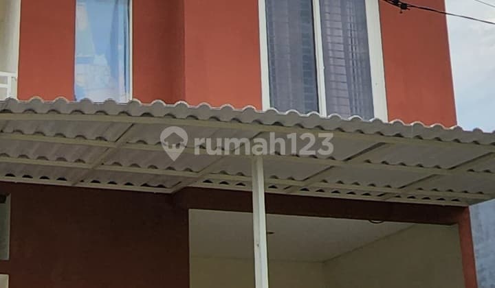 Sewa 2lt Terawat Bagus