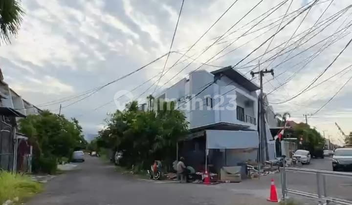 For Sale/ Rent Luxury Mulyosari 2-story