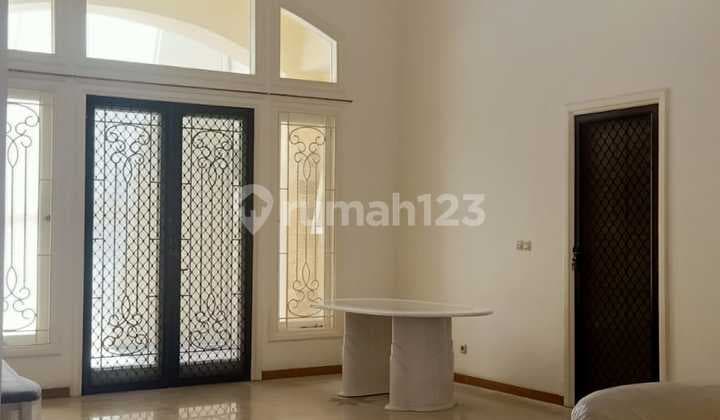 Sewa Full Furnish Dekat Pakuwon City