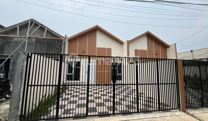 Rumah Minimalis 8 Menit ke Stasiun Jati Bening Baru Hadap Timur J39573