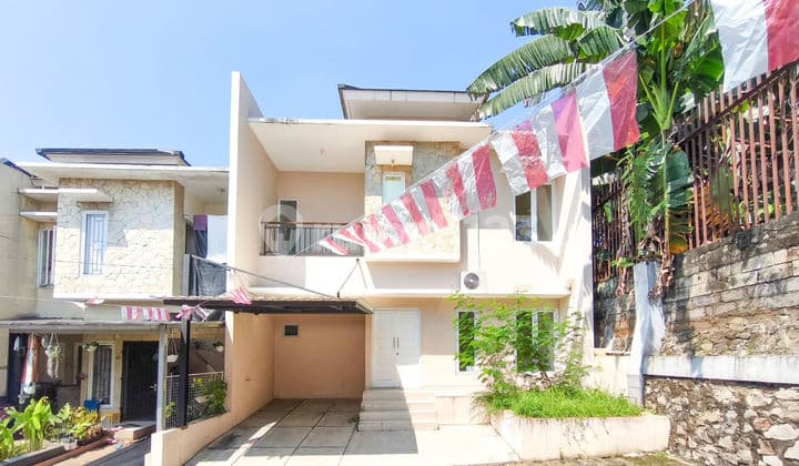 Rumah 2 Lantai di Pamulang 7 Menit ke Stasiun SHM Hadap Timur J35801