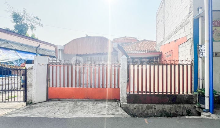 Rumah Tanah Luas 6 Menit ke Gerbang Tol Bambu Apus 2 Siap KPR J26381