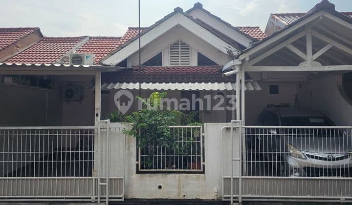 Rumah Luas SHM 6 Menit ke Stasiun Rawa Buntu 3 KT Bebas Banjir J43468