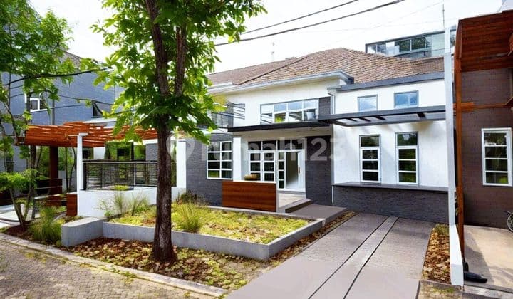 Rumah Luas SHM 10 Menit ke Mall Ciputra Cibubur Hadap Selatan J16914