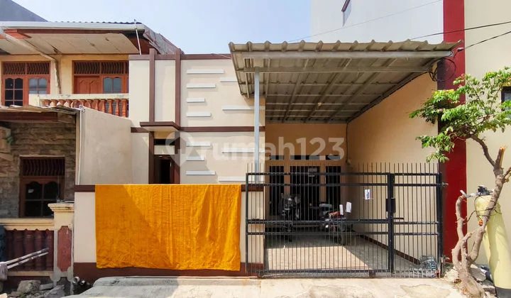 Rumah 2 Lt SHM 15 Menit ke Rs. Taman Harapan Baru Siap KPR J-30647