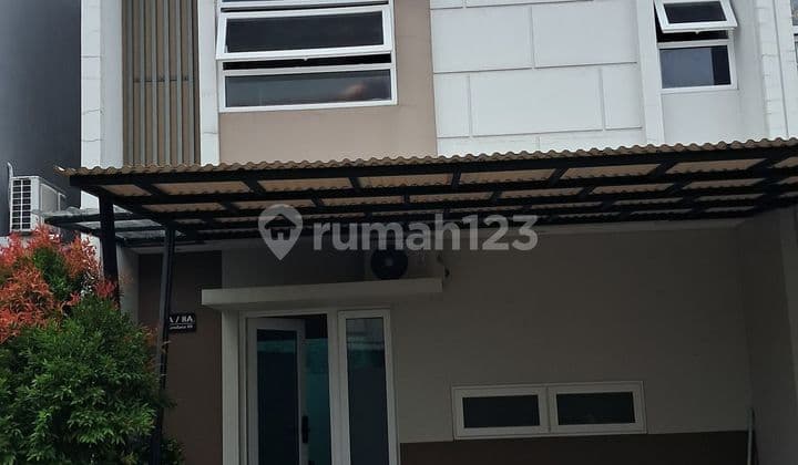 Rumah Asri 3 Lantai SHM 14 Menit ke RSIA Vitalaya Hadap Timur J31980