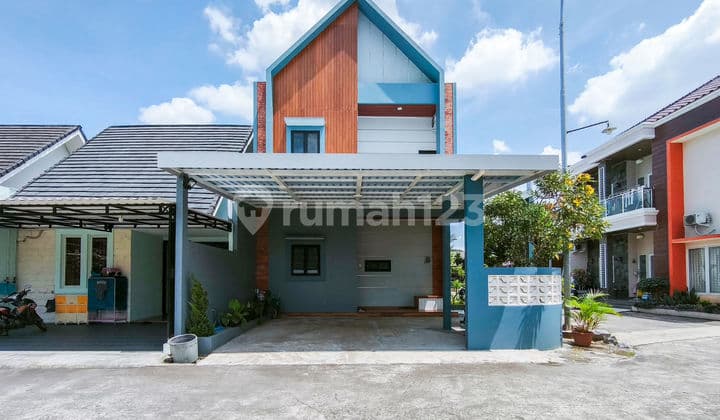 Rumah Hook Carport Luas Dekat Cibubur 15 Menit ke Mall Siap Huni J46160