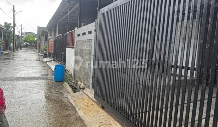 Rumah Siap Huni Dalam Komplek, Jual Cepet di Sawangan