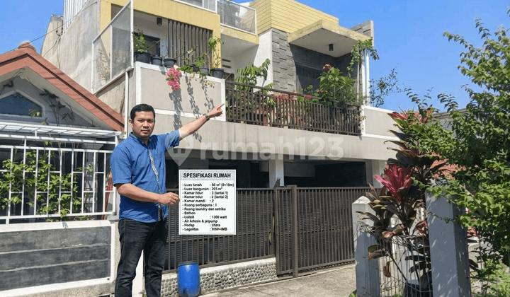 Rumah di 2,5Lantai Pharmindo Cibeurem Cimahi Selatan Siap Huni