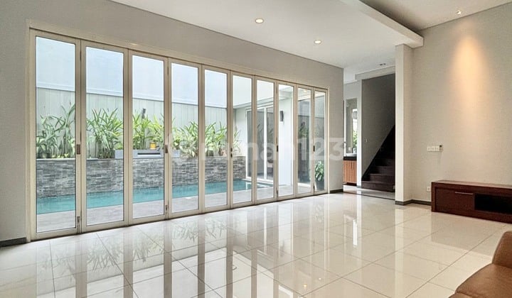 Rumah Di Sewakan Senopati Siap Huni Ada Pool Dalam Komplek