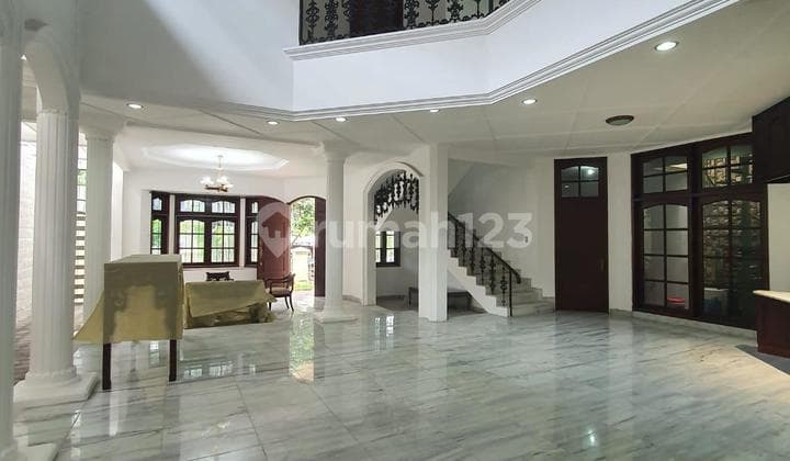 Rumah Disewakan di Pondok Indah Semi Furnish Strategis