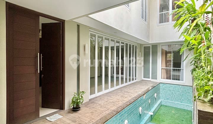 Rumah Di Sewakan Senopati Siap Huni Ada Pool Dalam Komplek