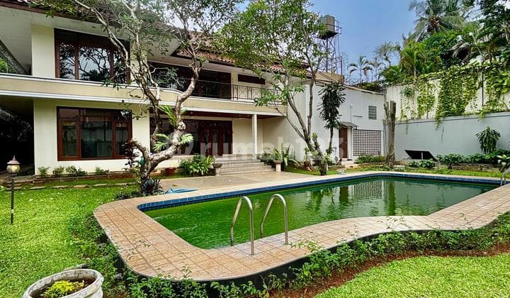 Large Luxury House in Kemang Suitable for Strategic Embassy
