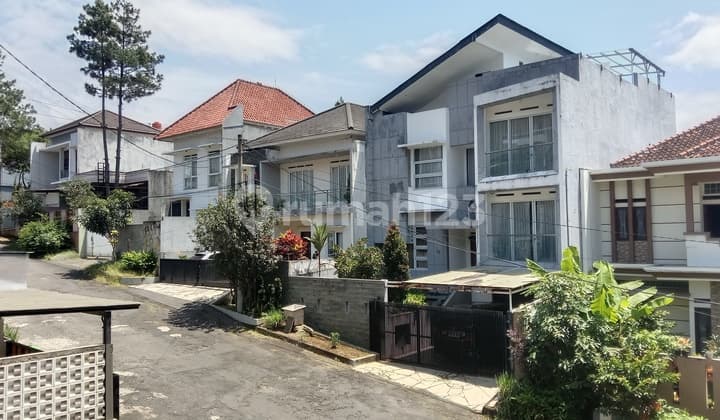Rumah Baru Geger Kalong Ciwaruga/Onegate