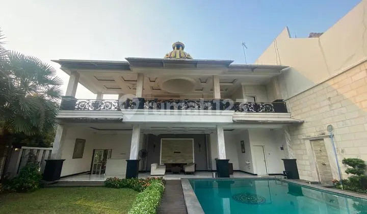 LUXURY CORNER HOUSE FULLY FURNISHED IN TAMAN LAGUNA CIBUBUR