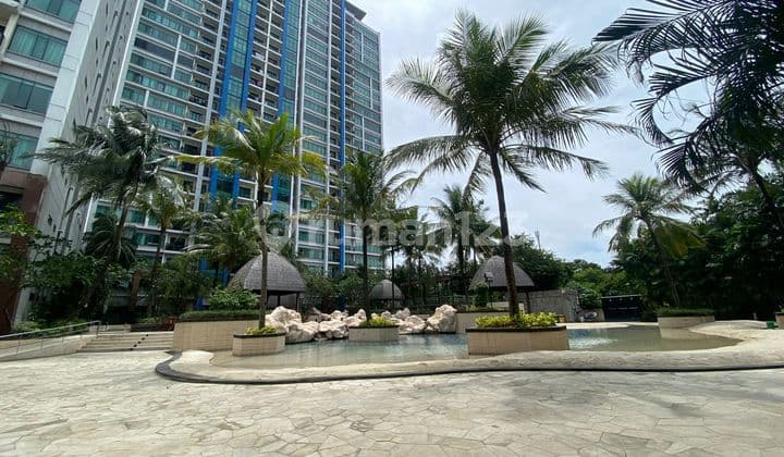 Luxury Hampton's Park Apartment with Complete Facilities in Cilandak, South Jakarta