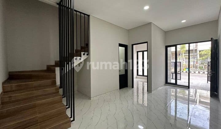 Rumah 2 Lantai Shm Baru Di Kutisari Indah Surabaya Selatan Siap Huni