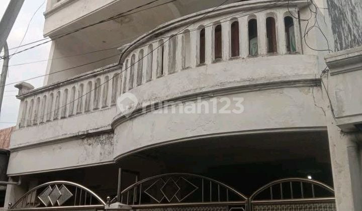 Rumah 2 Lantai Strategis Dekat Pakuwon Mall Surabaya