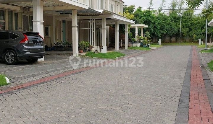 Full Furnished House available for Monthly Rent in West Surabaya