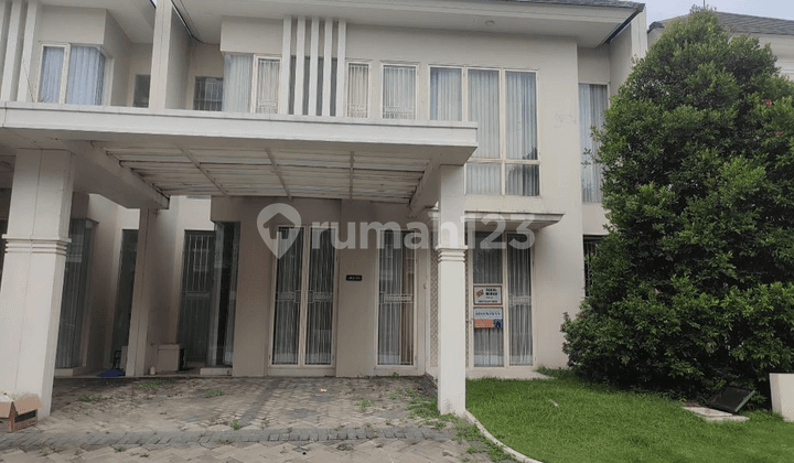 Rumah 2 Lantai Full Furnished di Grand Pakuwon