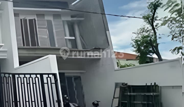 Rumah Lebar 6 Dekat Petra Dan Ubaya Tenggilis