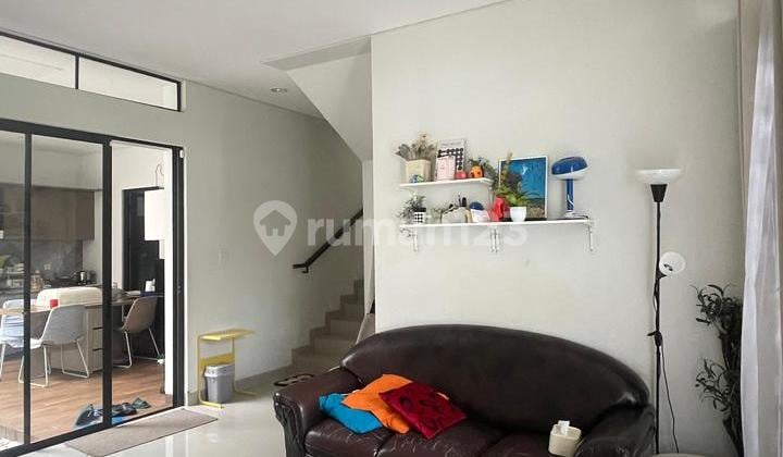 Dijual Rumah di Summarecon Bandung Terawat Siap Huni