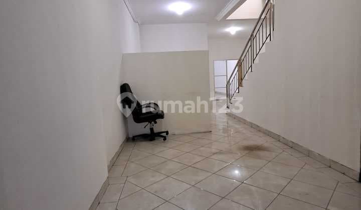 Disewakan Ruko Strategis di Mainroad Jl Karapitan Bandung