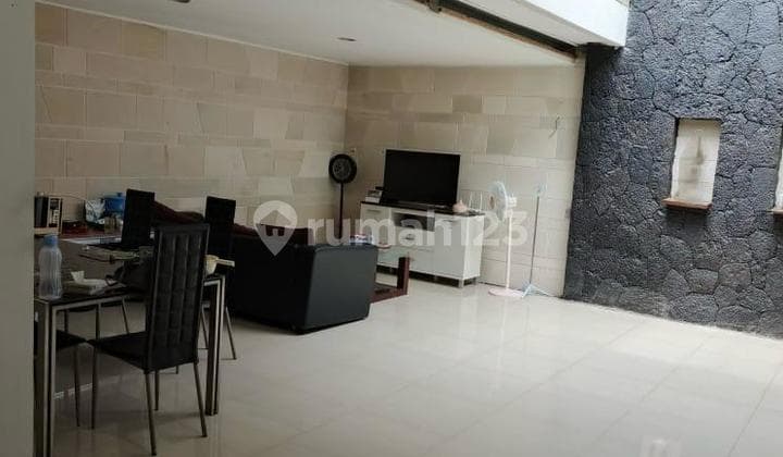 Dijual Rumah Strategis di Komplek Nusa Hijau Cimahi Utara