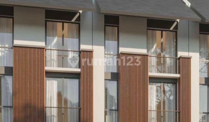 Rumah 3 Lantai Konsep Open Living Area Di Lebak Bulus