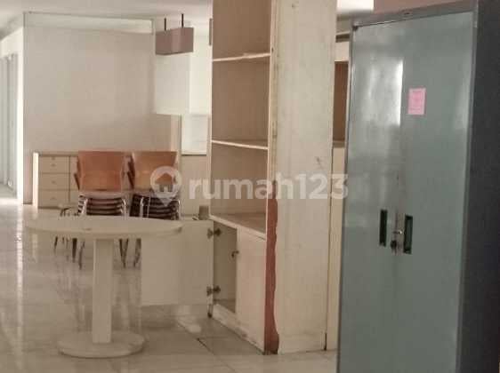 Di Sewa Kantor 4 Lantai Siap Pakai Batu Ceper