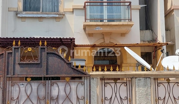 Di Jual Cepat Rumah Taman Semanan Indah Siap Huni