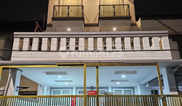 Di Jual Rumah Modern Siap Huni di Taman Palem Lestari