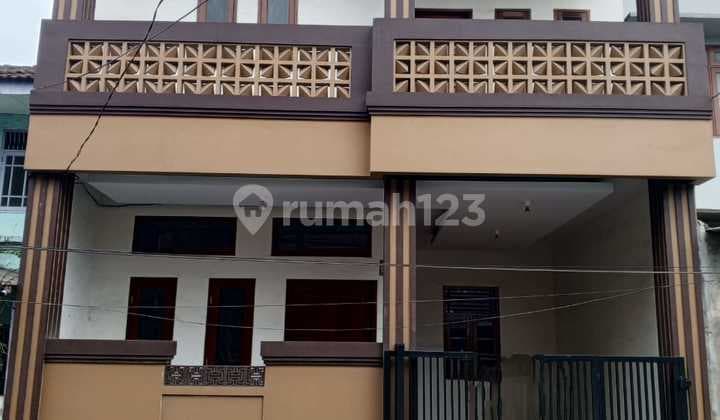 Di Jual Cepat Rumah Baru Semi Furnish Siap Hini