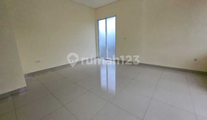 For Sale Quick Ready-to-Occupy House in Green Lake City