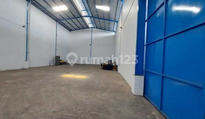 Strategic Warehouse for Rent Ready to Use Daan Mogot