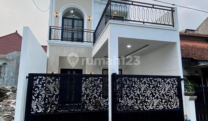 Rumah American Classic Baru Gress Sulfat Malang