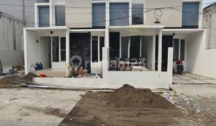 Rumah Cantik Medokan Rungkut Surabaya