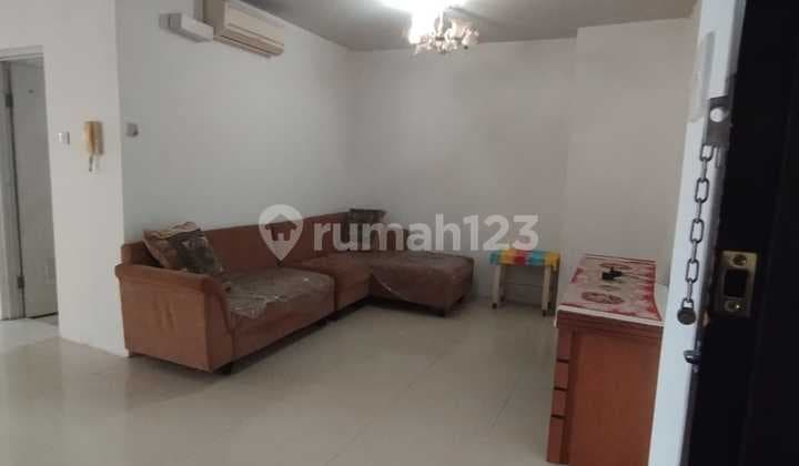 Dijual 2 Bedroom Apartemen Cosmo Mansion Furnish Harga Affordable